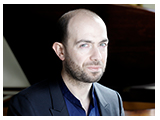 Pianist François Dumont